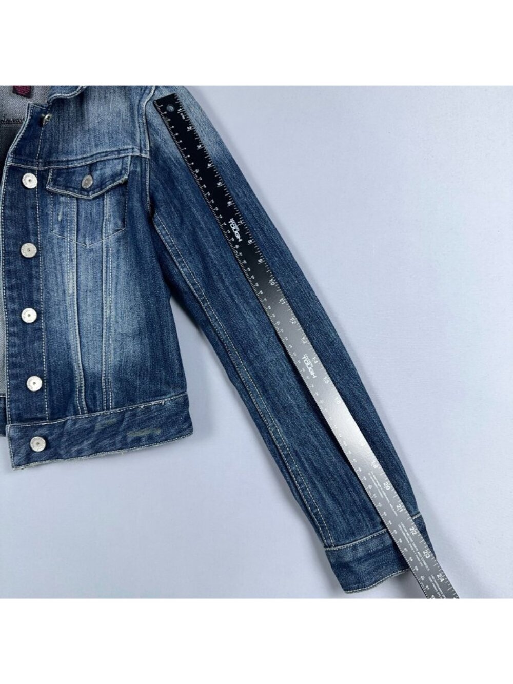 Almost Famous Cropped Denim Jacket Size Medium Button Front Long Sleeve Blue - Picture 11 of 12